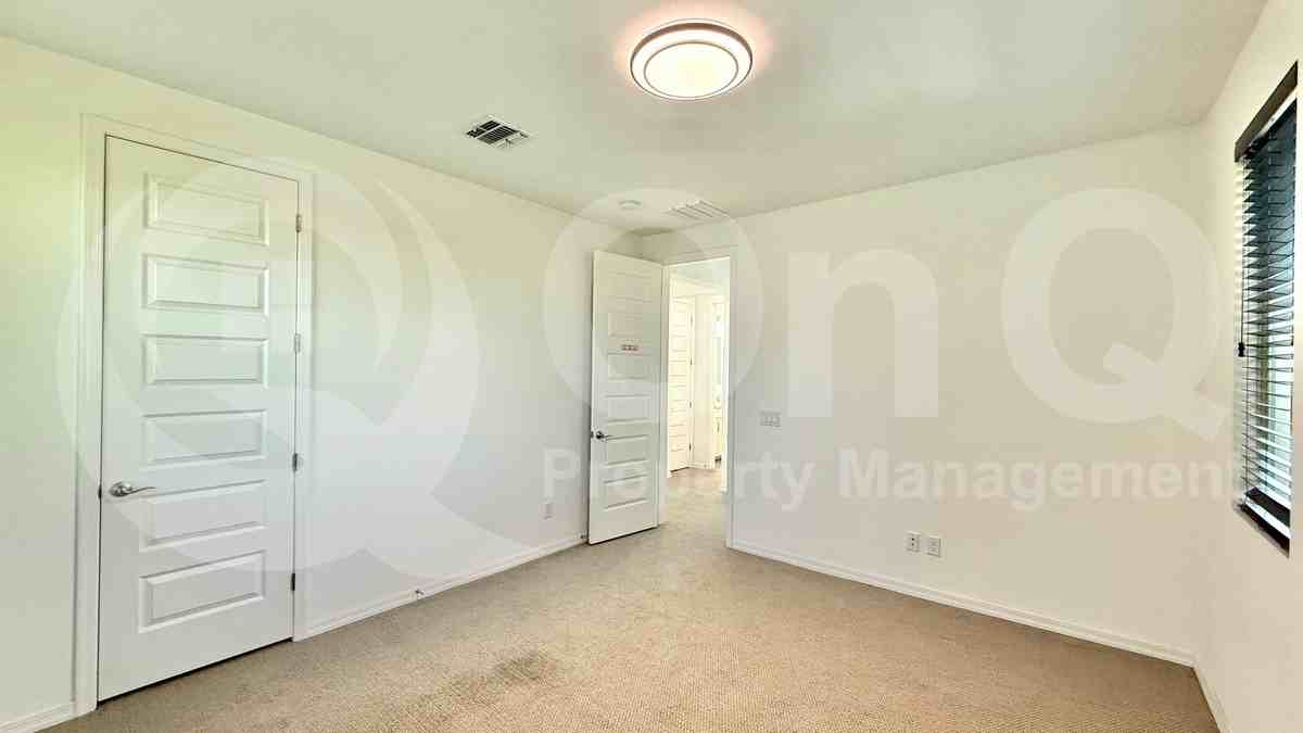 14419 W Charter Oak Rd - Photo 5 of 26