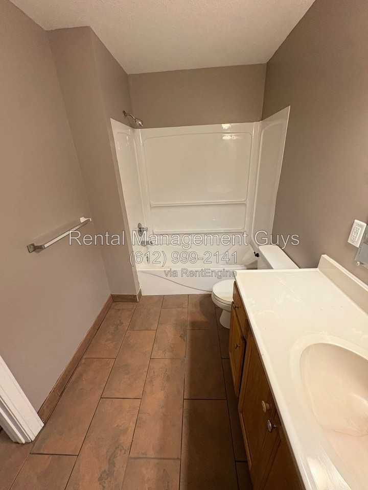 1810 10th Ave S #2 - Photo 5 of 19