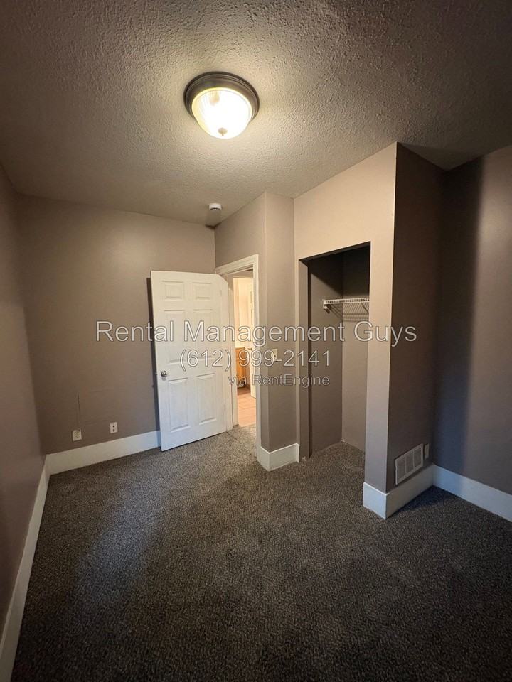 1810 10th Ave S #2 - Photo 6 of 19