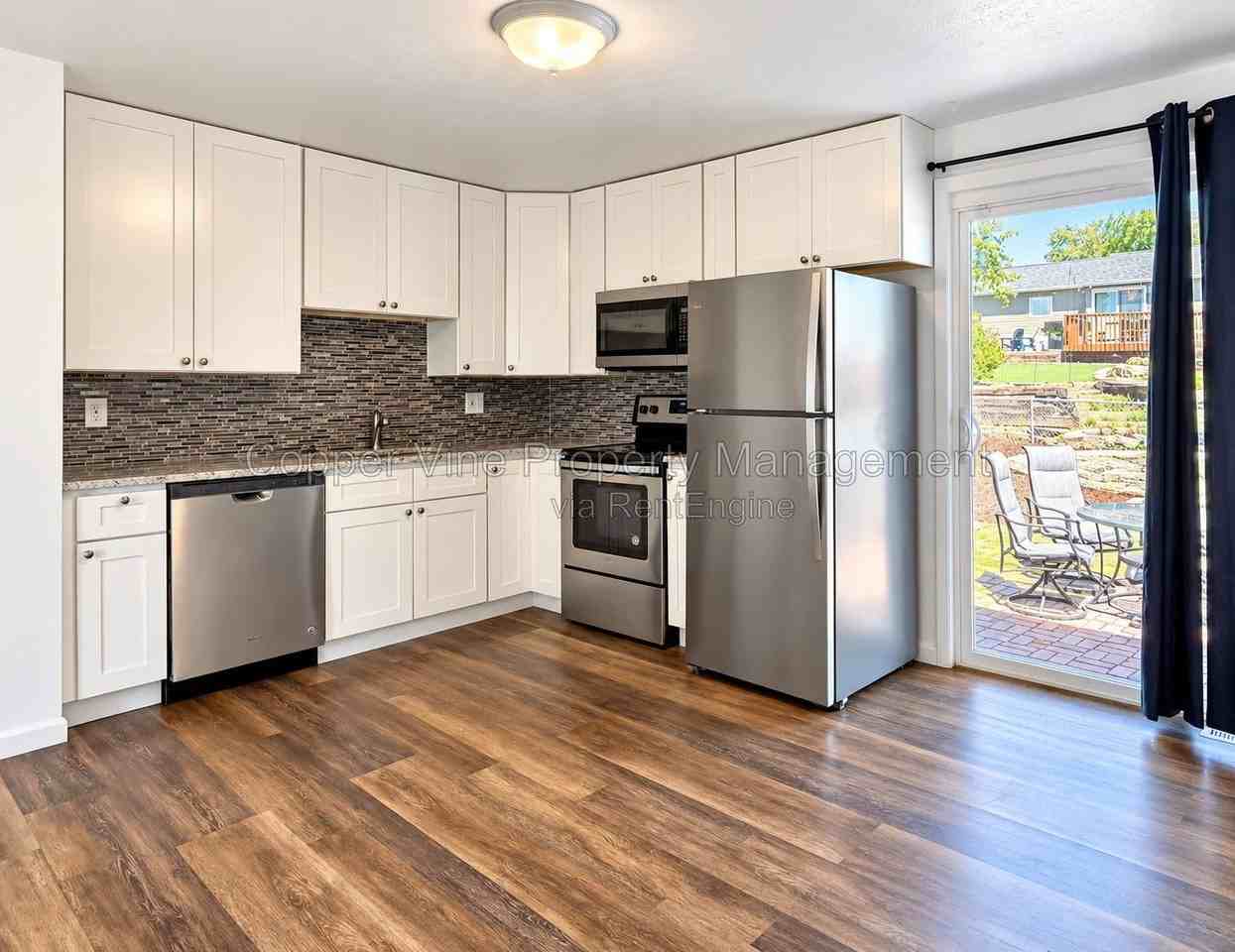 7465 Kendall St - Photo 6 of 22