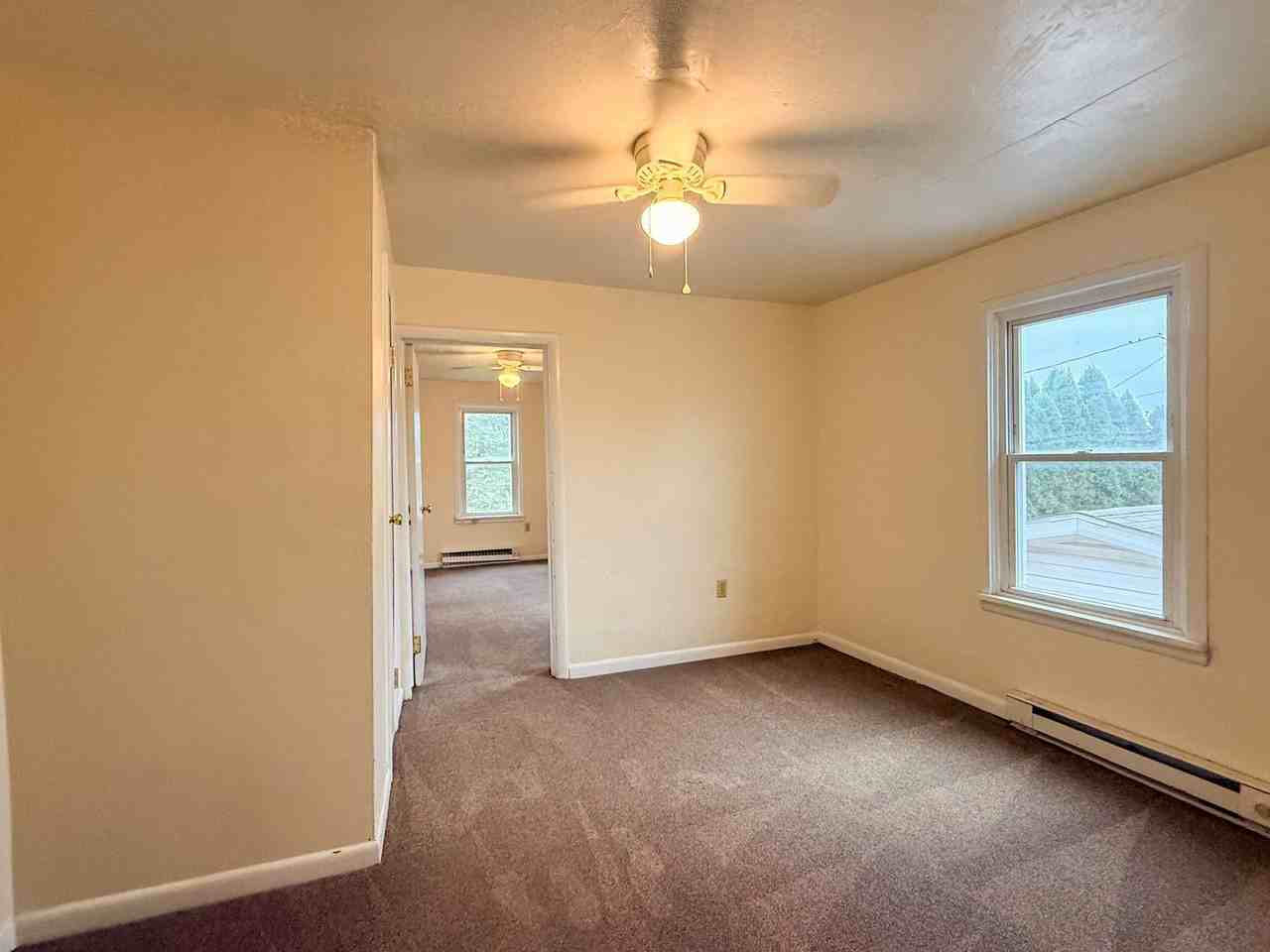 560 N Pine St #2 - Photo 5 of 9