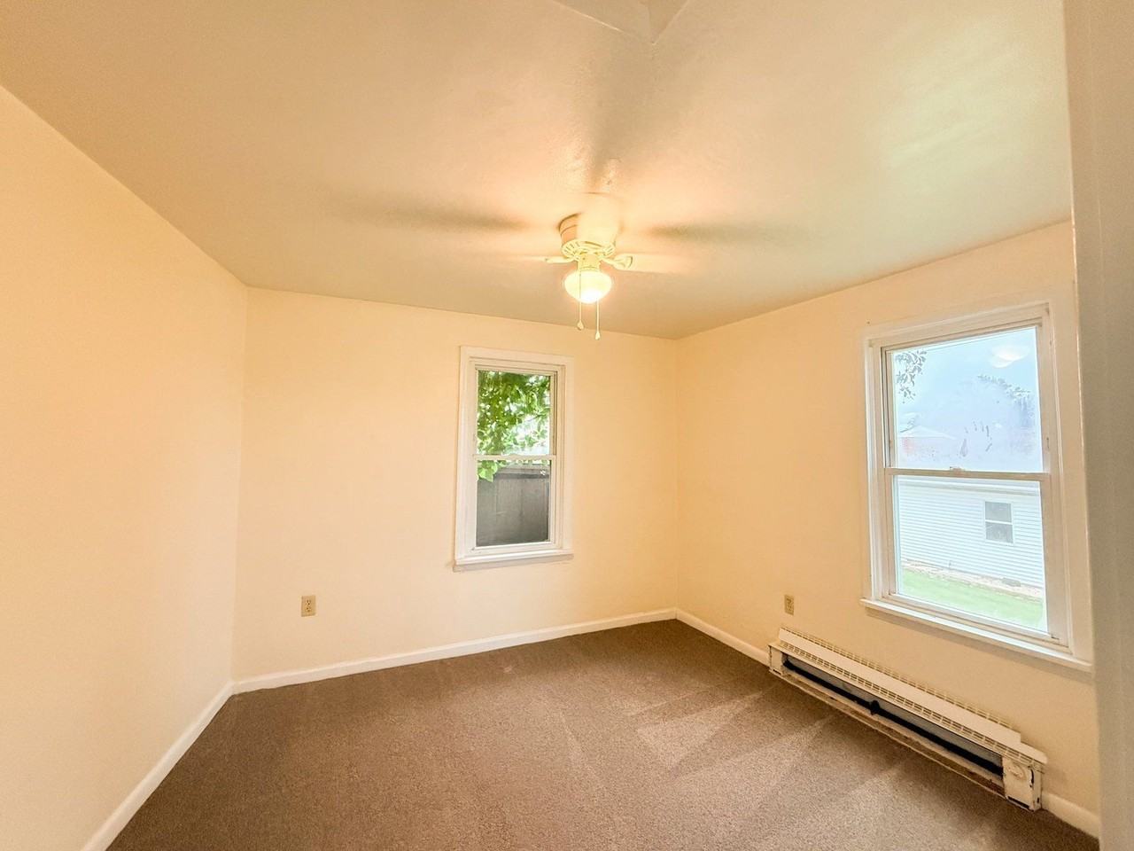 560 N Pine St #2 - Photo 6 of 9