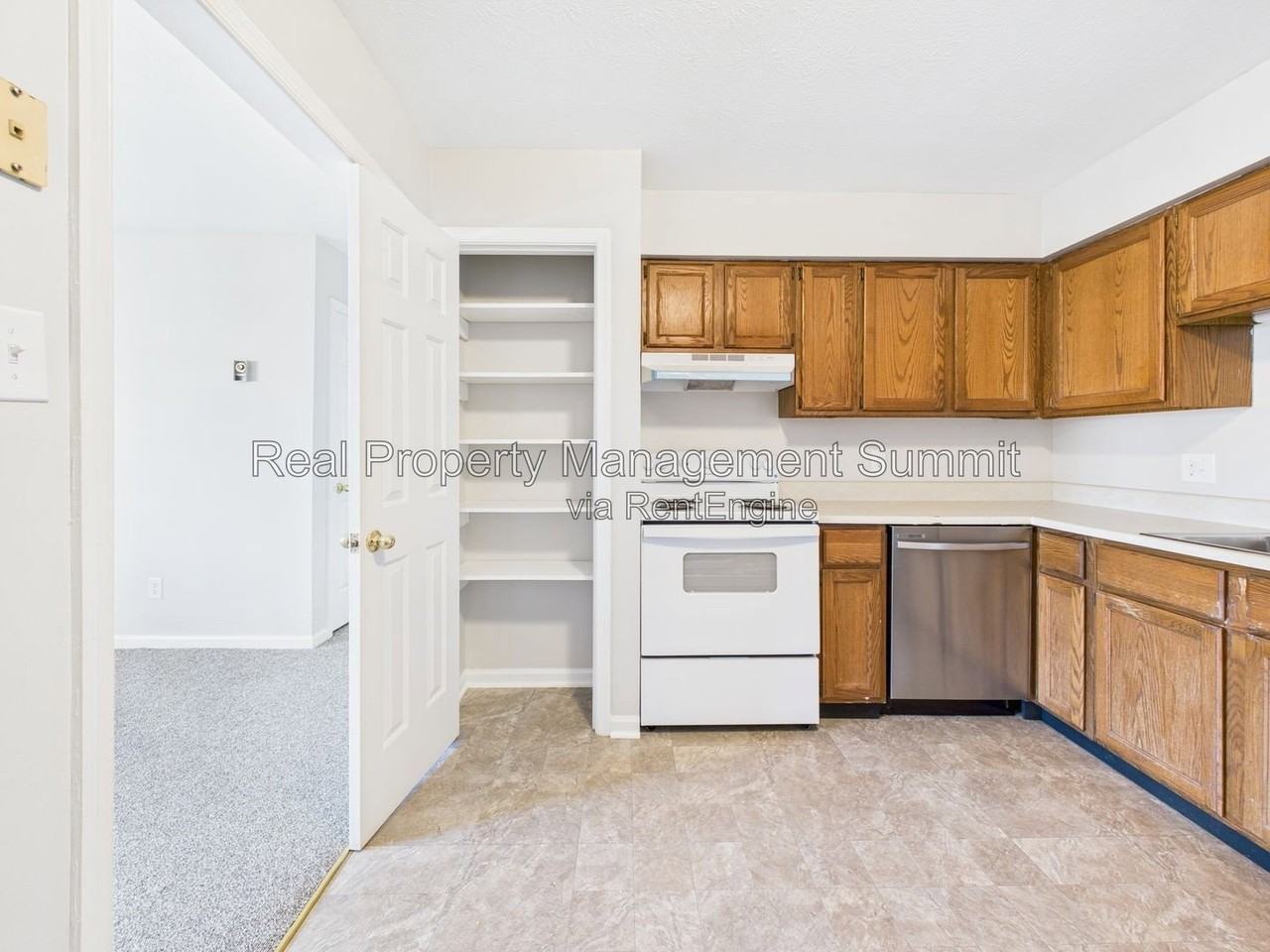 2501 Hickory St #C2 - Photo 6 of 19