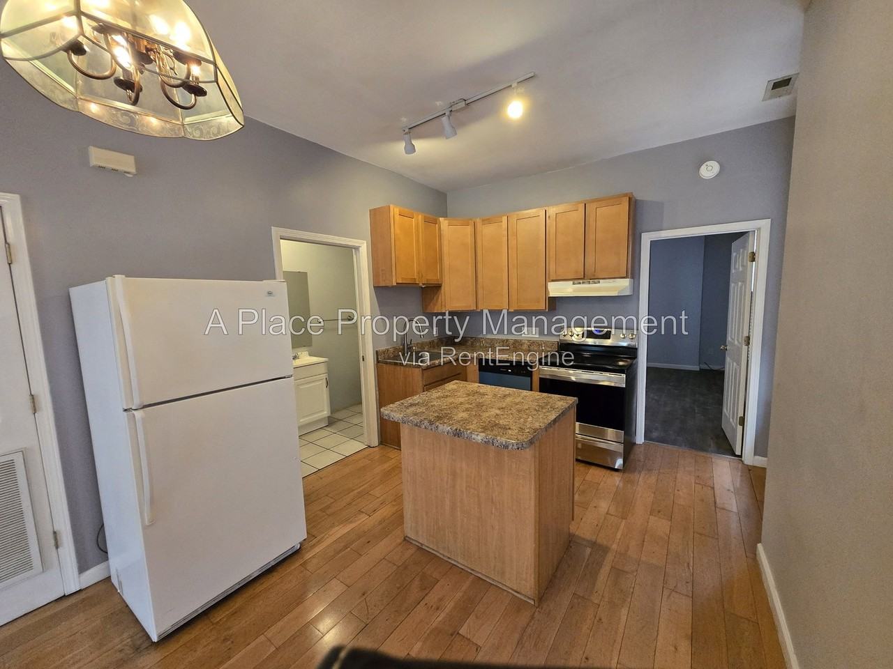 3113 Magnolia Ave #2ndFL - Photo 4 of 9