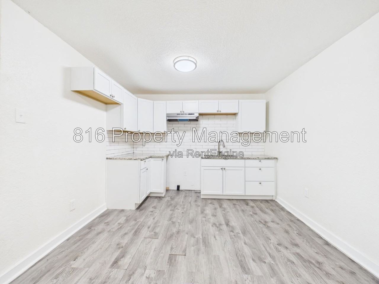 7509 E 49th St - Photo 7 of 31