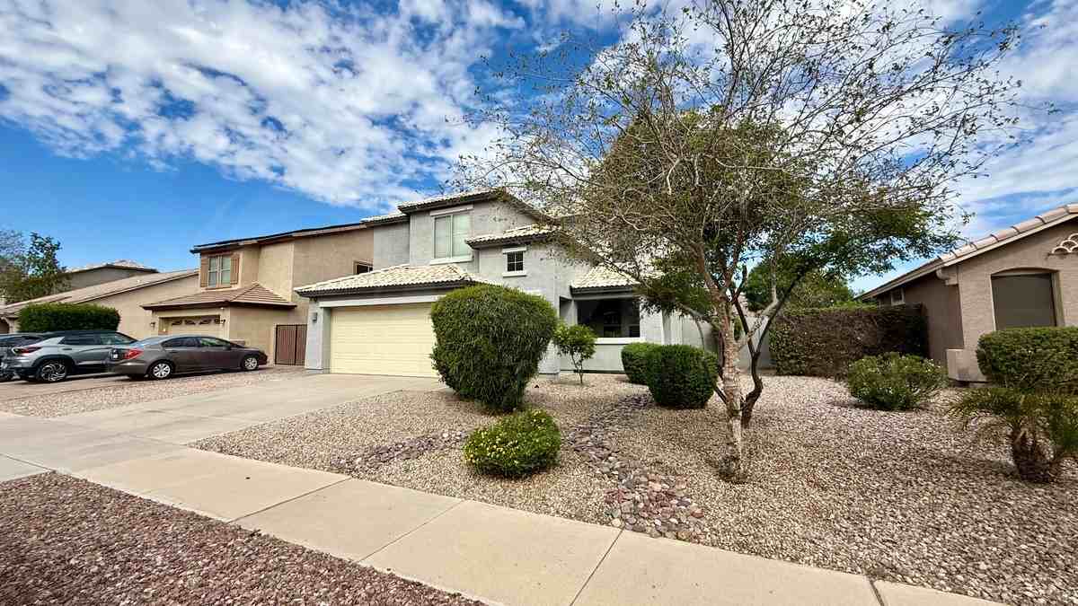 3454 E Crescent Way - Photo 2 of 27
