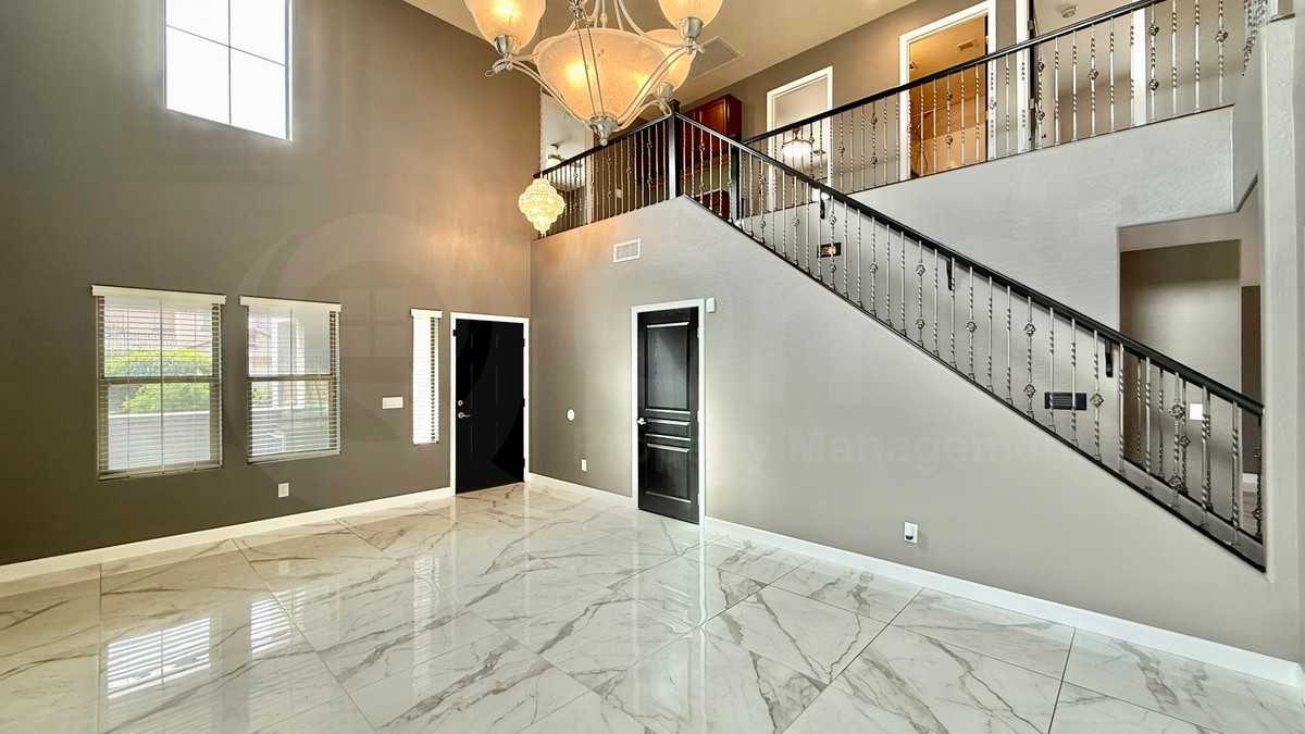3454 E Crescent Way - Photo 4 of 27