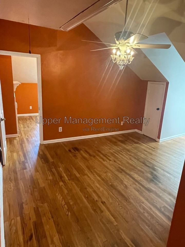 410 Dauphine St #3A - Photo 3 of 10