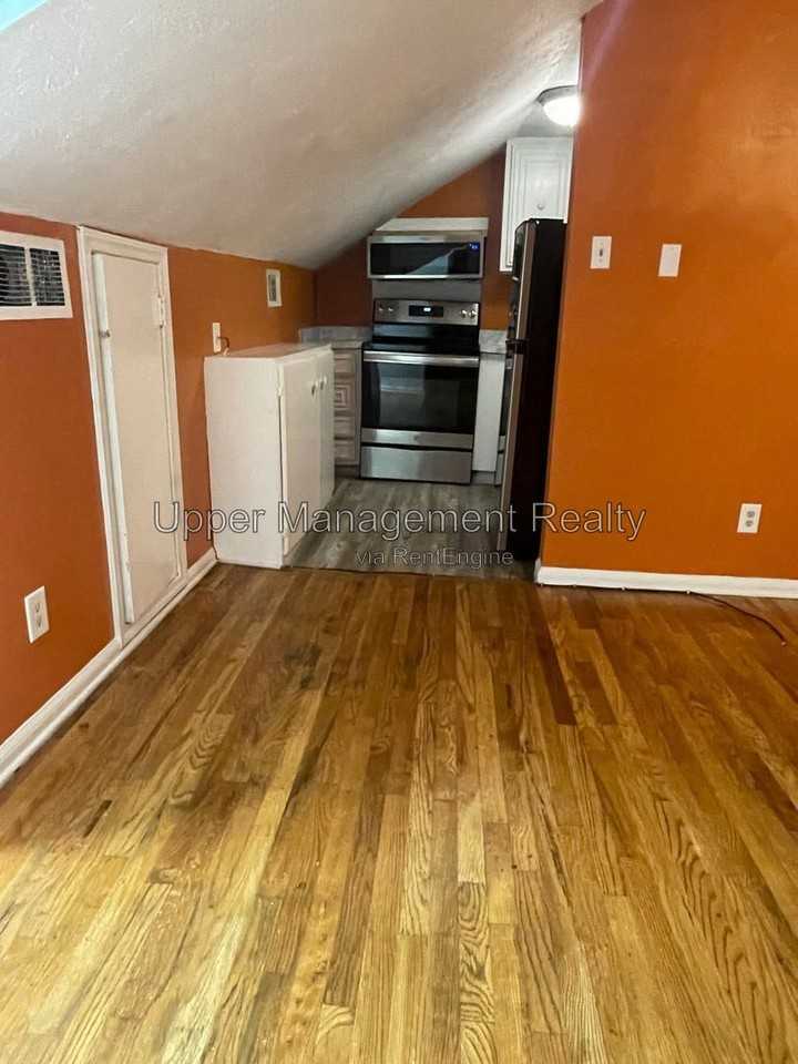 410 Dauphine St #3A - Photo 5 of 10
