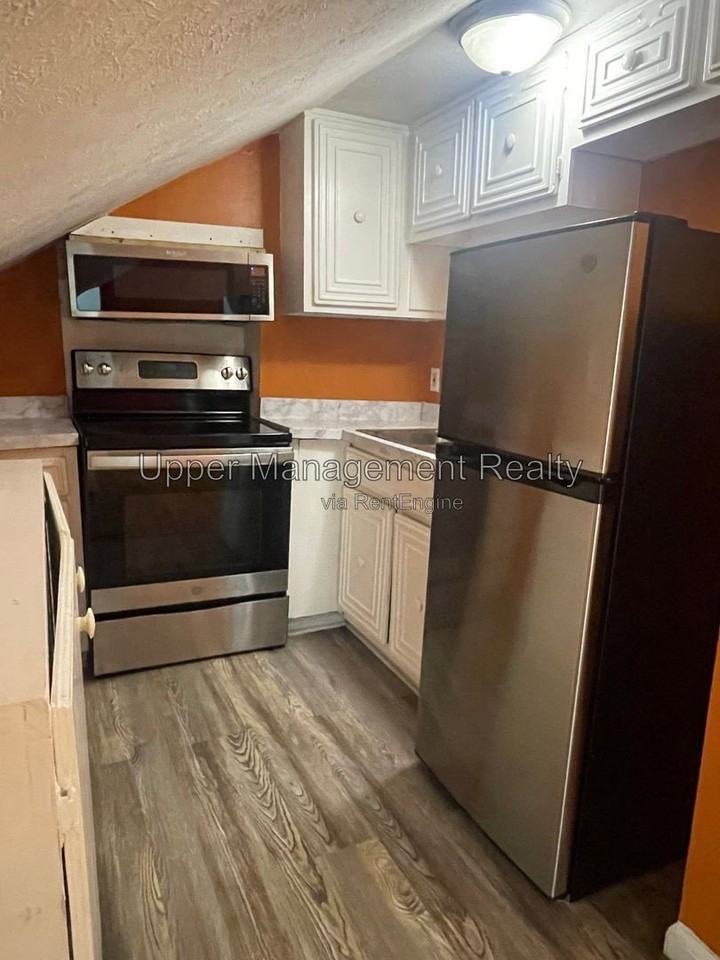 410 Dauphine St #3A - Photo 6 of 10