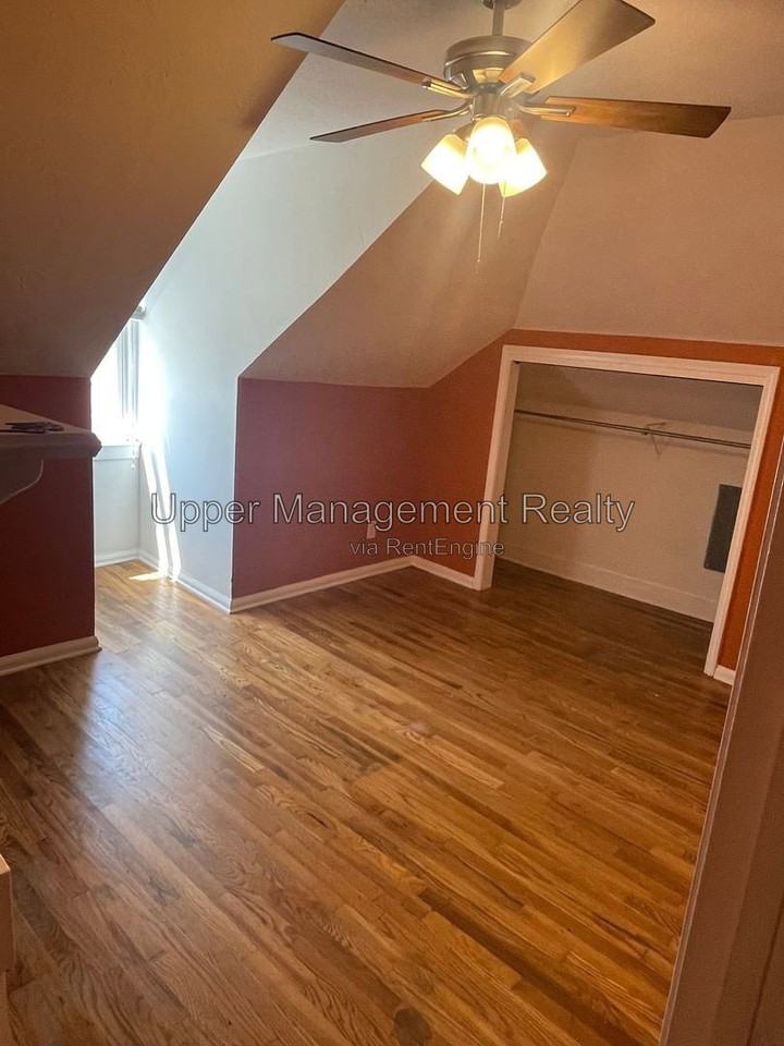 410 Dauphine St #3A - Photo 7 of 10