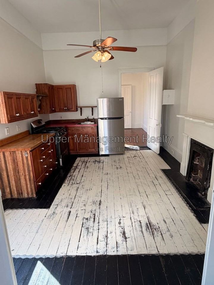 2330 Burgundy St - Photo 3 of 13