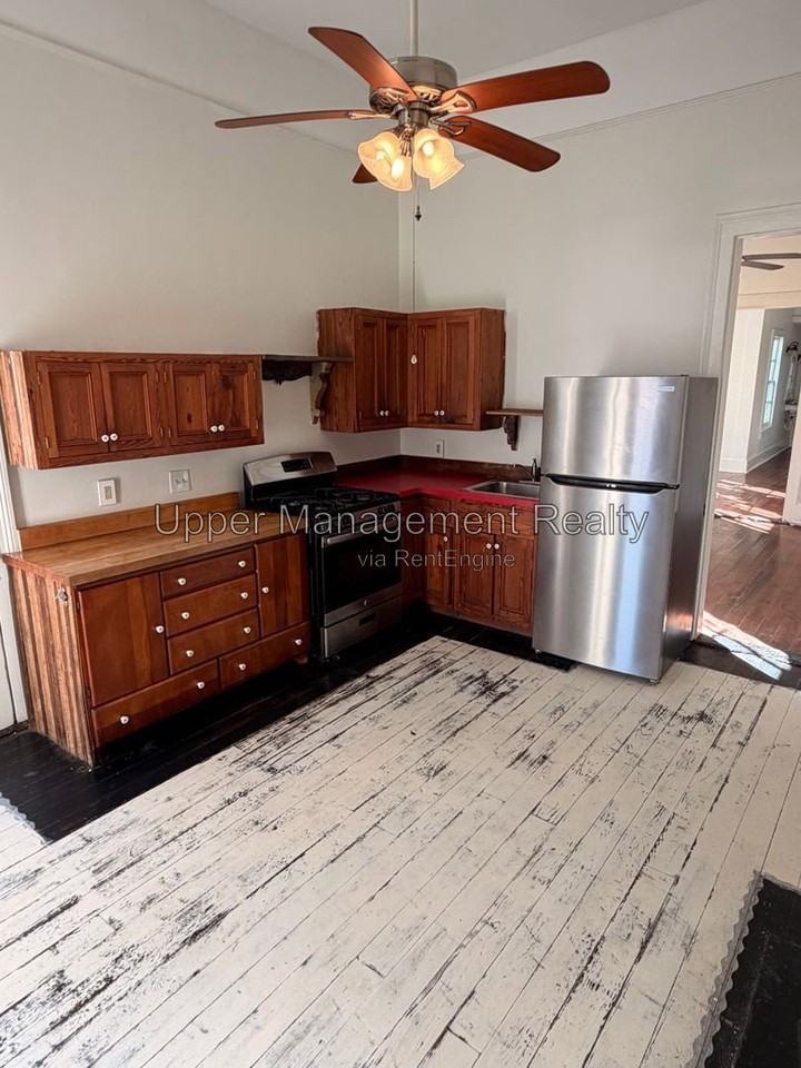 2330 Burgundy St - Photo 4 of 13