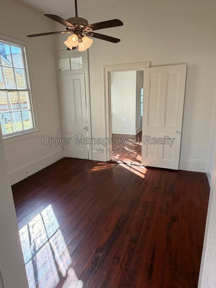 2330 Burgundy St - Photo 6 of 13