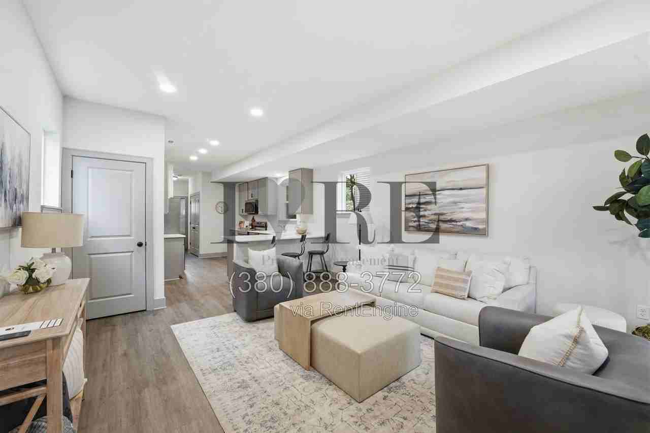 804 Gibbard Ave #1 - Photo 4 of 33