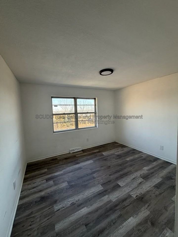 1632 N 59th St - Photo 2 of 11