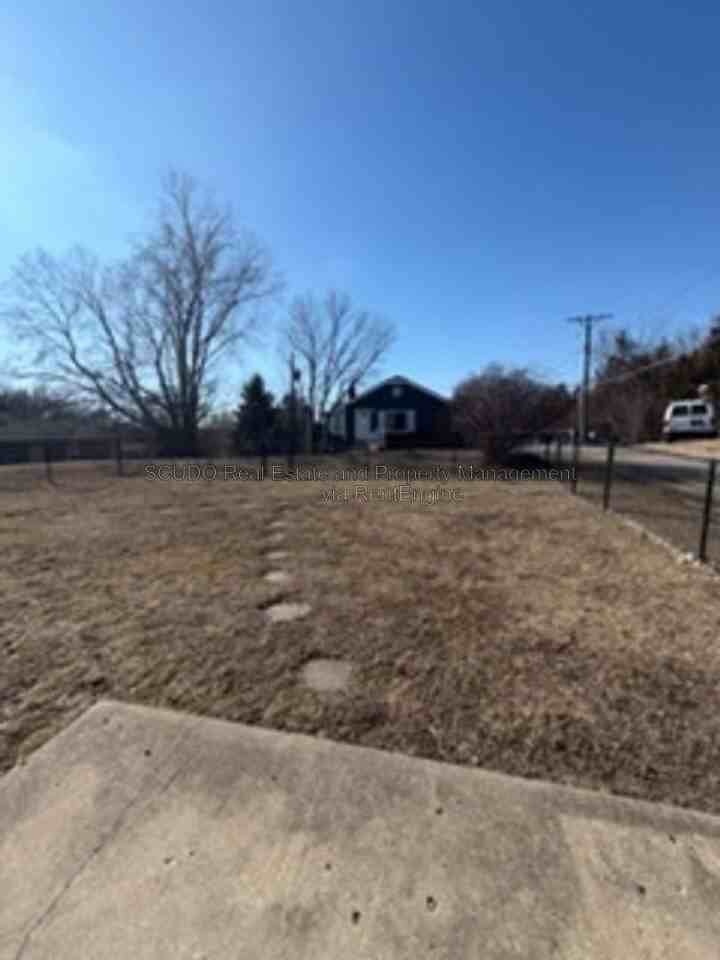 1632 N 59th St - Photo 3 of 11