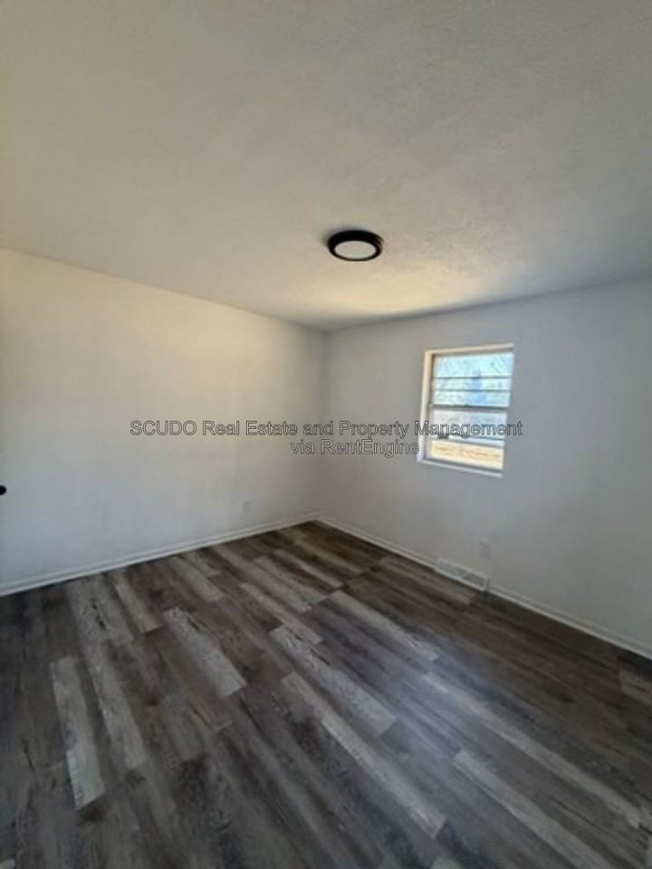 1632 N 59th St - Photo 5 of 11