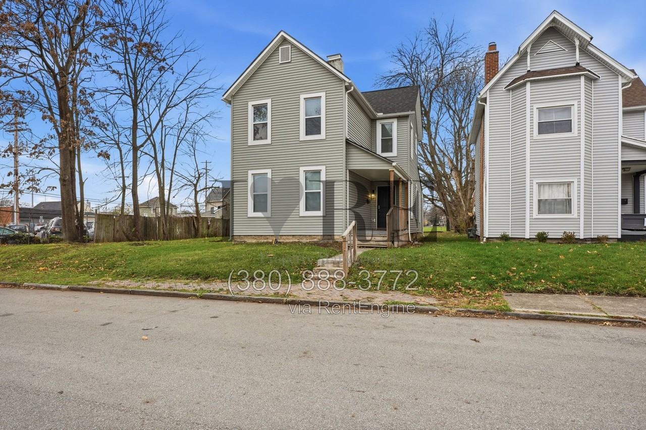 323 W Park Ave - Photo 3 of 45