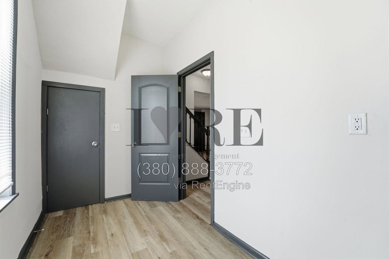 323 W Park Ave - Photo 6 of 45
