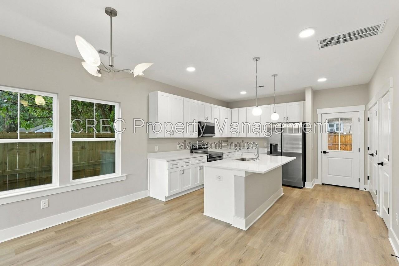 4830 Gaynor Ave - Photo 5 of 21