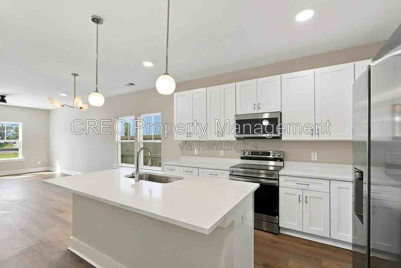 4826 Gaynor Ave - Photo 6 of 21