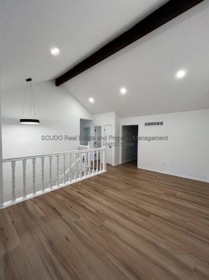 4640 Bell St - Photo 5 of 14