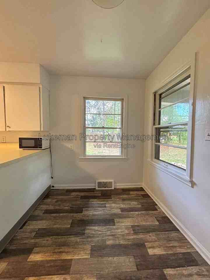933 Westfall Ave - Photo 7 of 16