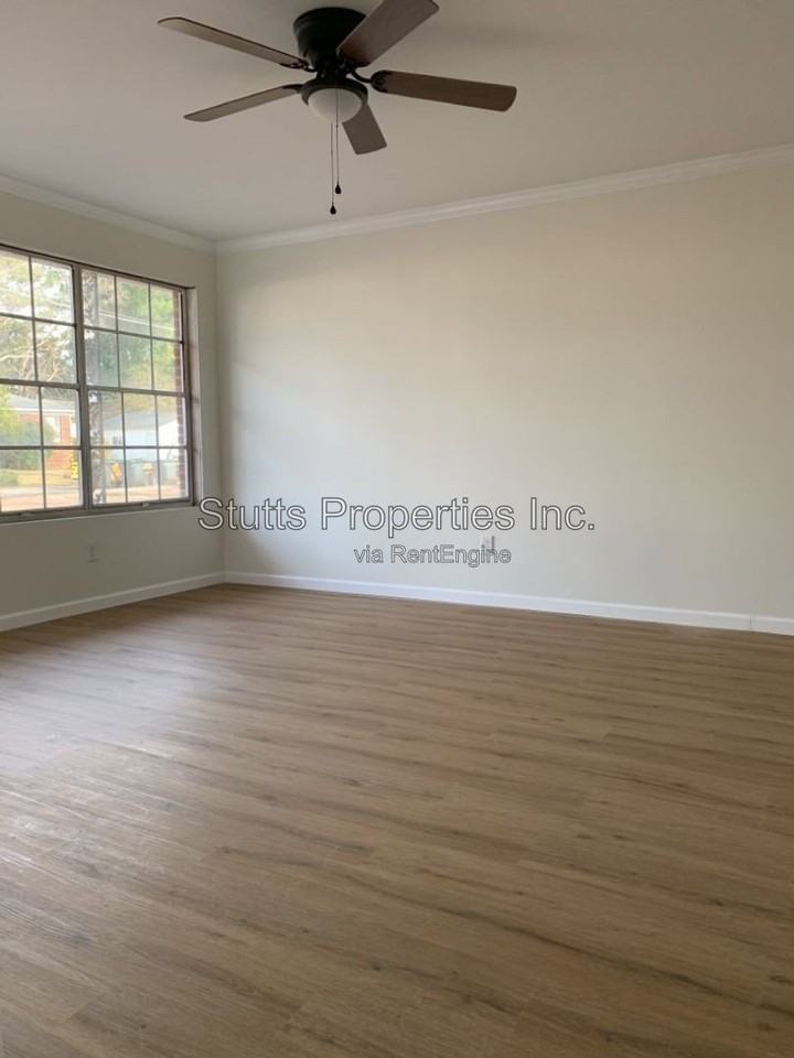 927 Sherrod Ave #8 - Photo 2 of 12
