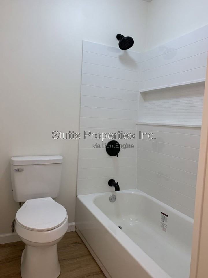 927 Sherrod Ave #8 - Photo 5 of 12