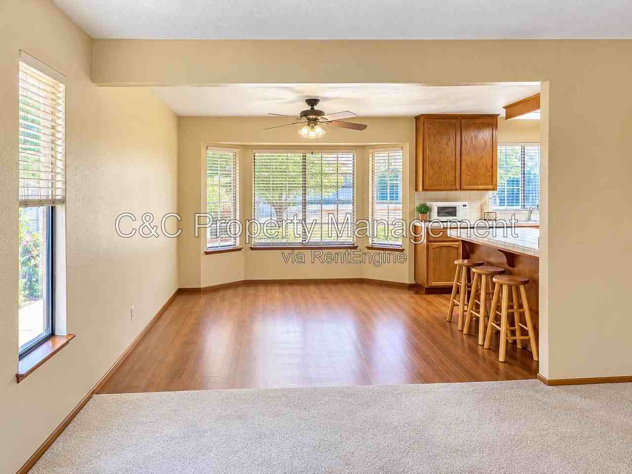 439 Madrone Ct - Photo 6 of 9