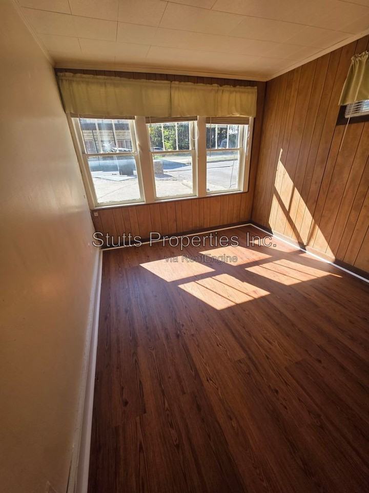 316 N Chestnut St #A - Photo 4 of 8