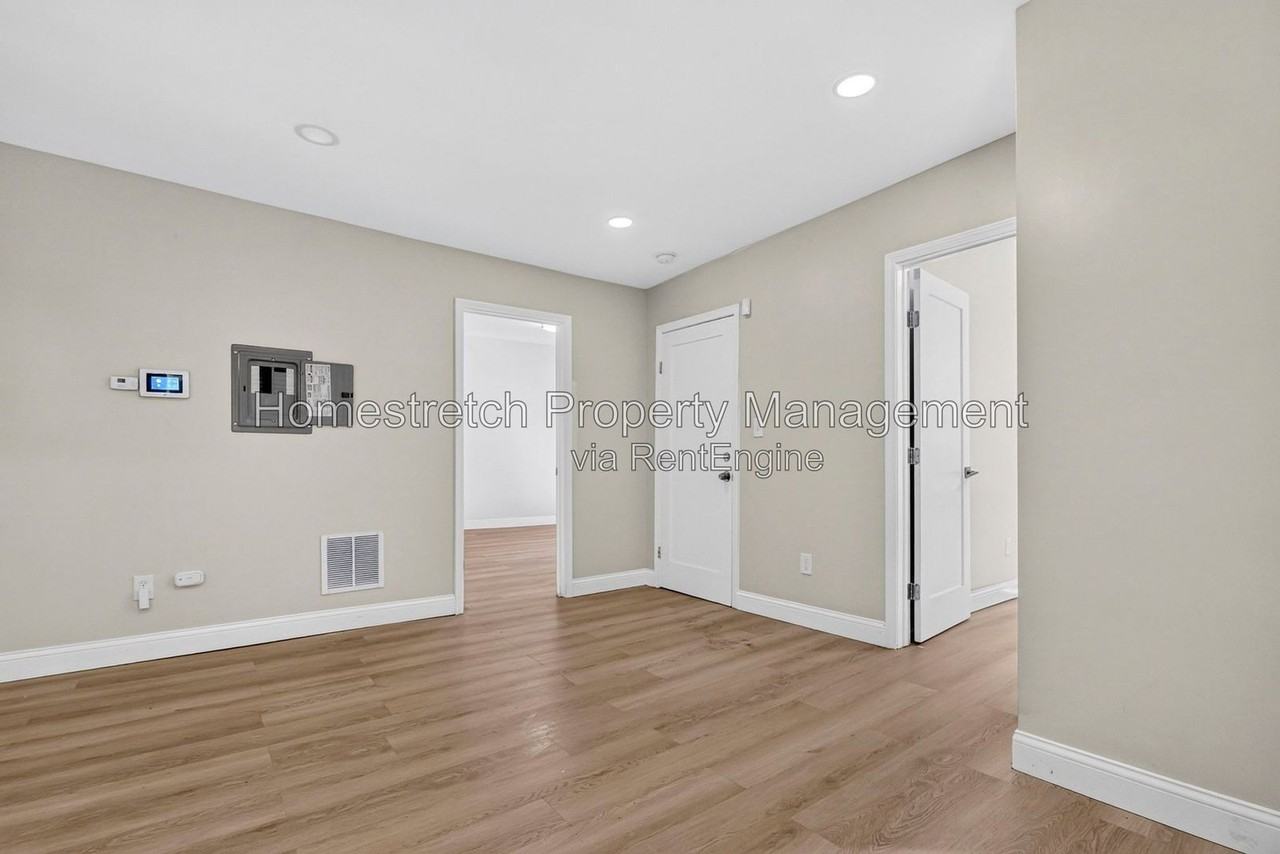 4111 Minnesota Ave #2F - Photo 5 of 19