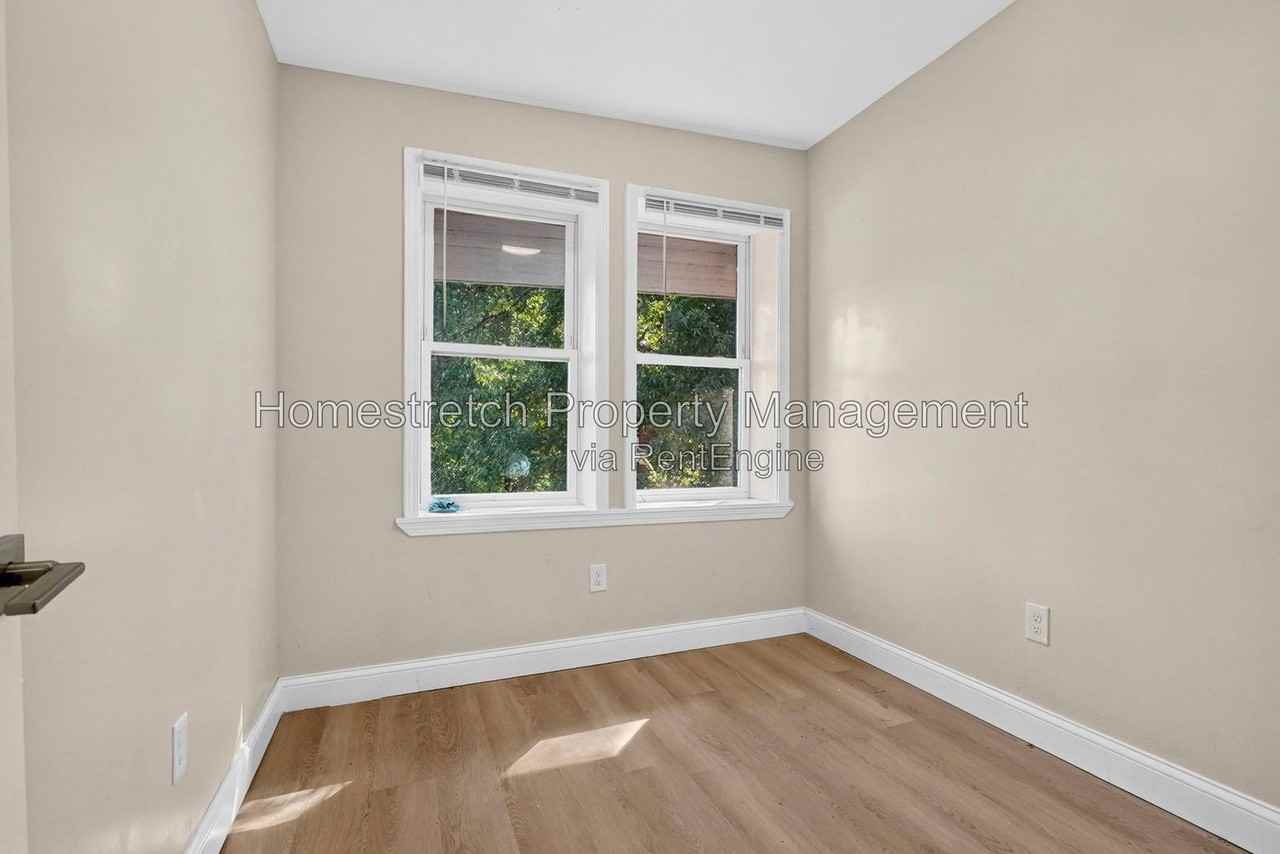 4111 Minnesota Ave #2F - Photo 6 of 19