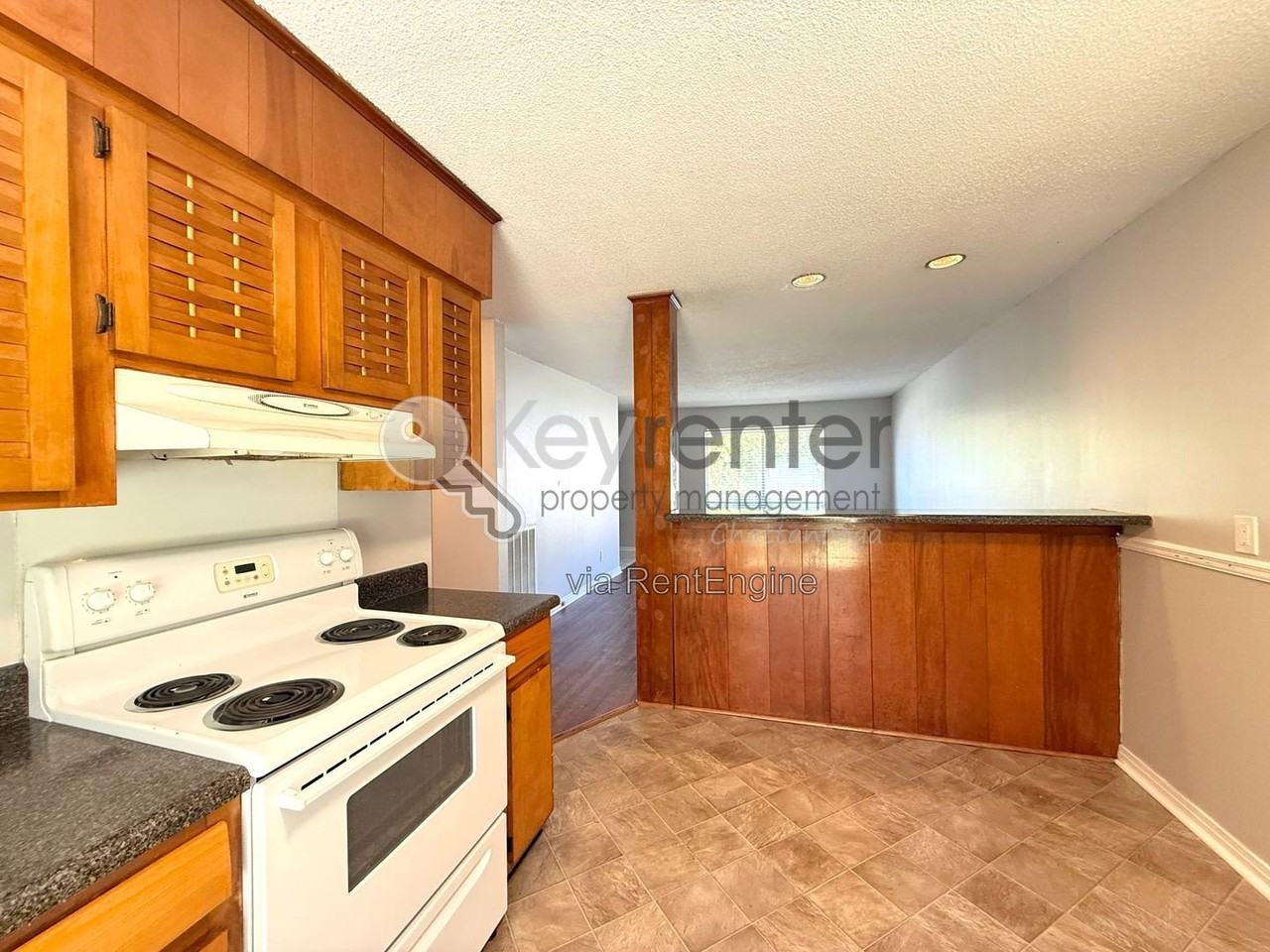 1416 Dover Ln #B - Photo 7 of 11