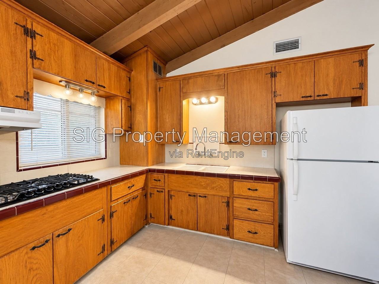 10830 Mount Gleason Ave - Photo 4 of 6