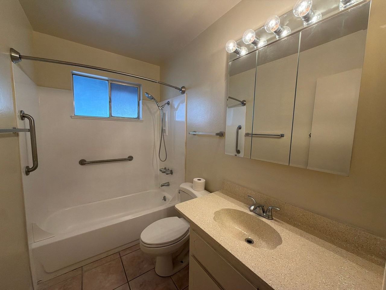 12235 N Cherry Hills Dr W - Photo 5 of 11