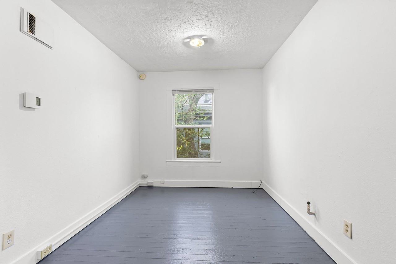 2466 Nw Vaughn St - Photo 4 of 14