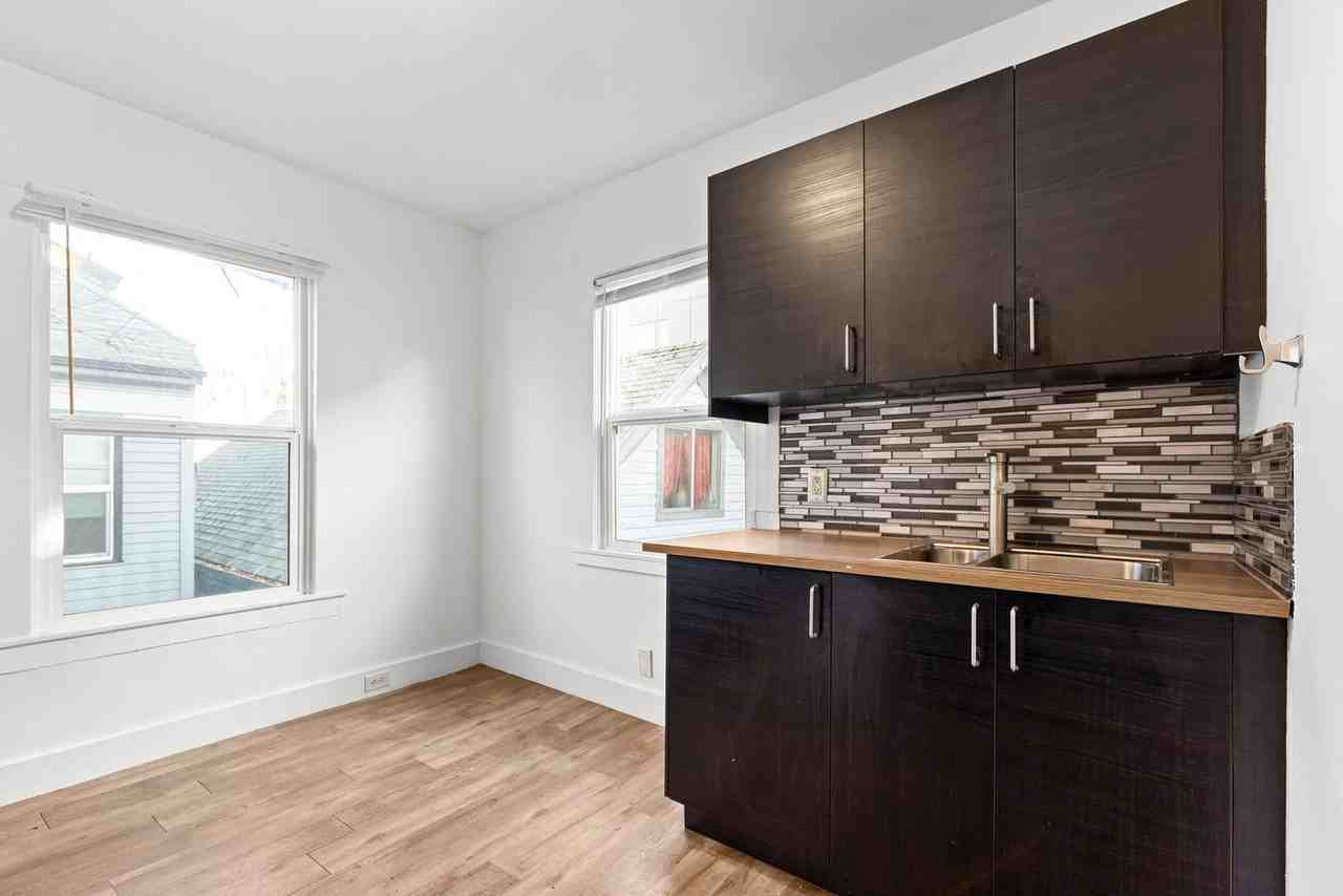 2466 Nw Vaughn St - Photo 7 of 14