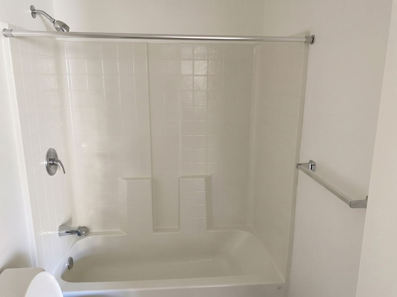 3714 Maple Ave #3-4A - Photo 6 of 7