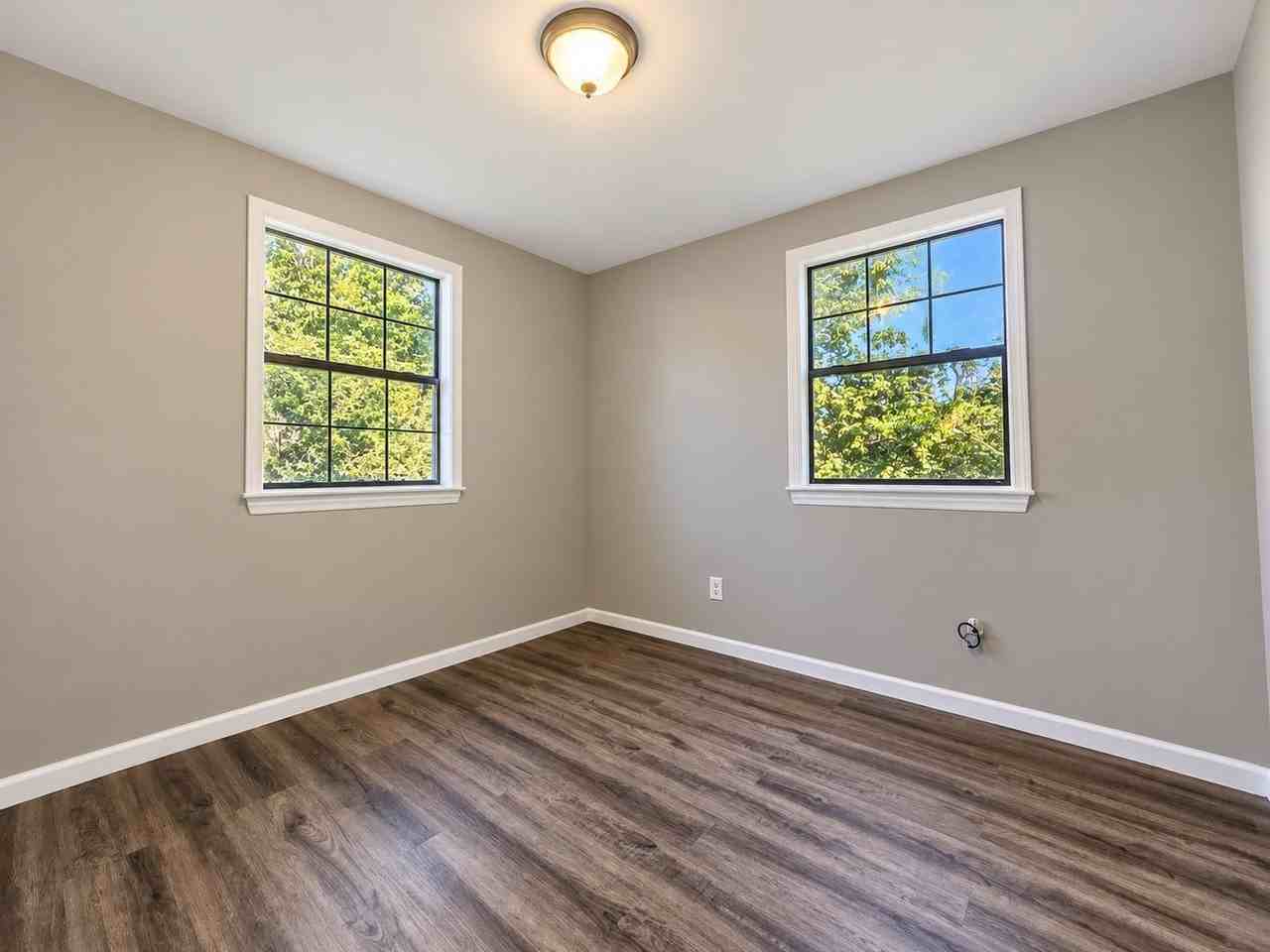 3302 Pinewood Ave #3 - Photo 6 of 10