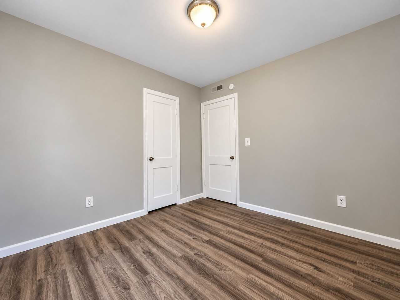 3302 Pinewood Ave #3 - Photo 7 of 10