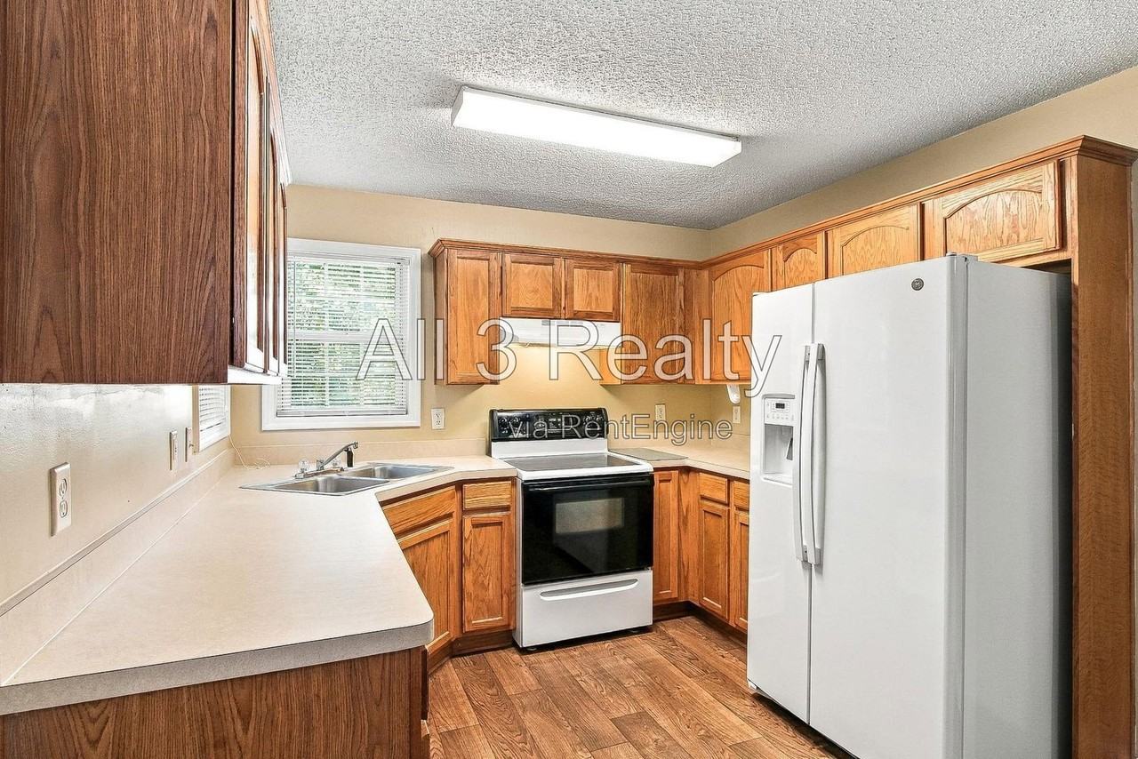1526 Bogota Way - Photo 5 of 23