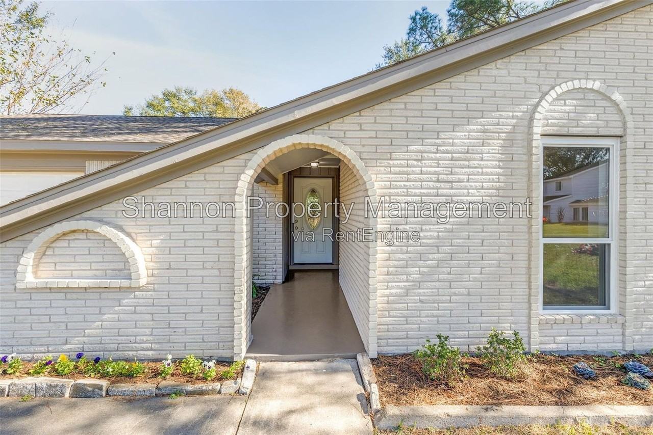 2514 Riata Ln - Photo 2 of 25