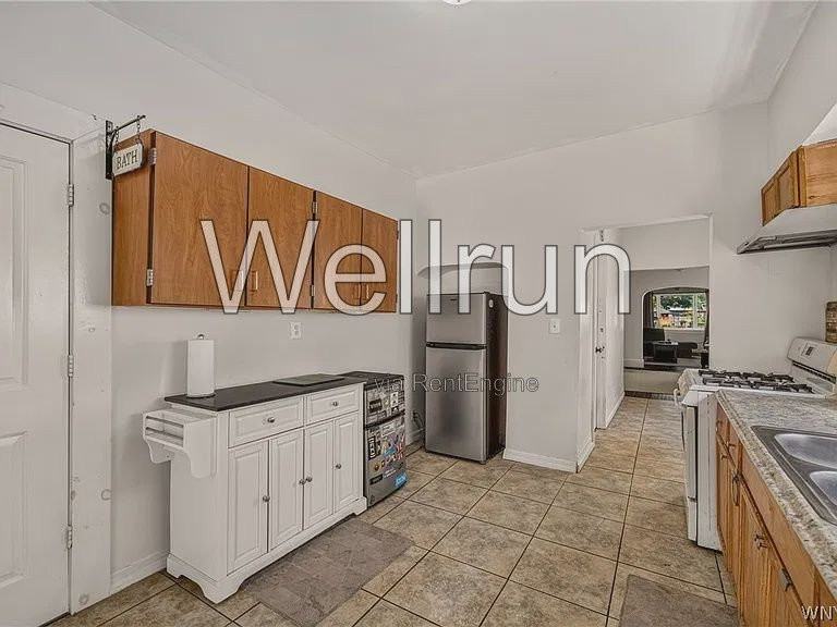 457 Vermont St - Photo 6 of 28
