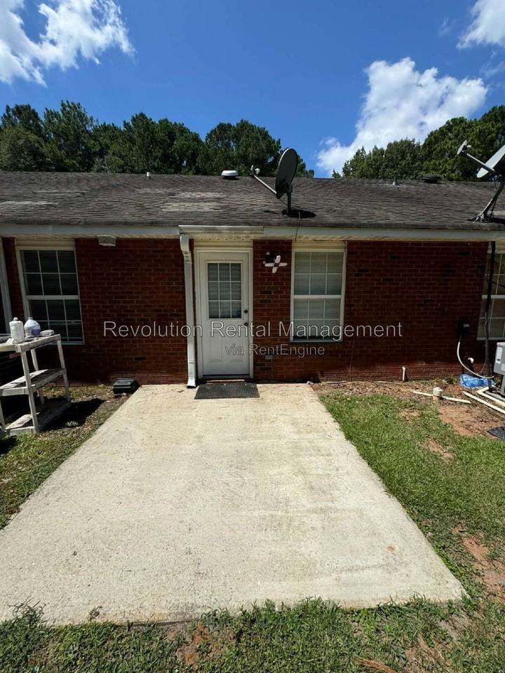 733 Stallings Rd #E - Photo 3 of 11