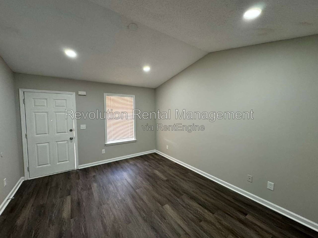 733 Stallings Rd #E - Photo 4 of 11