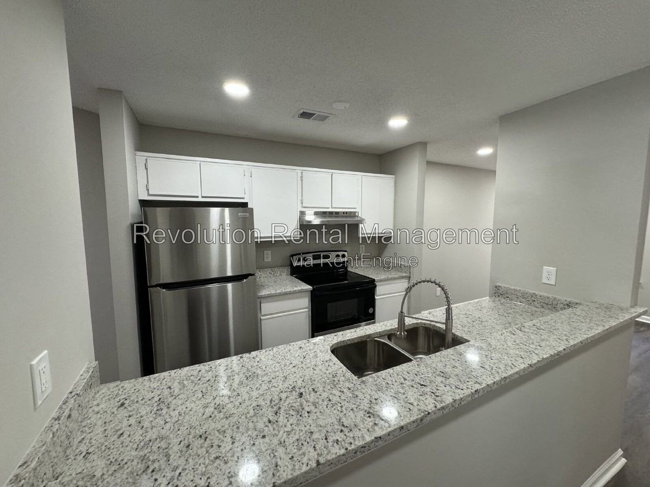 733 Stallings Rd #E - Photo 5 of 11