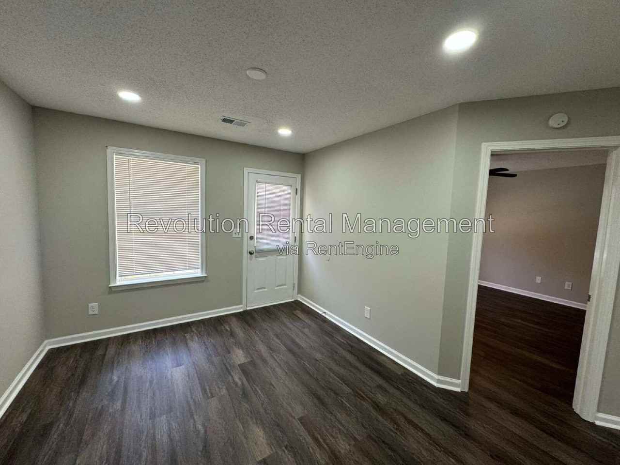 733 Stallings Rd #E - Photo 6 of 11
