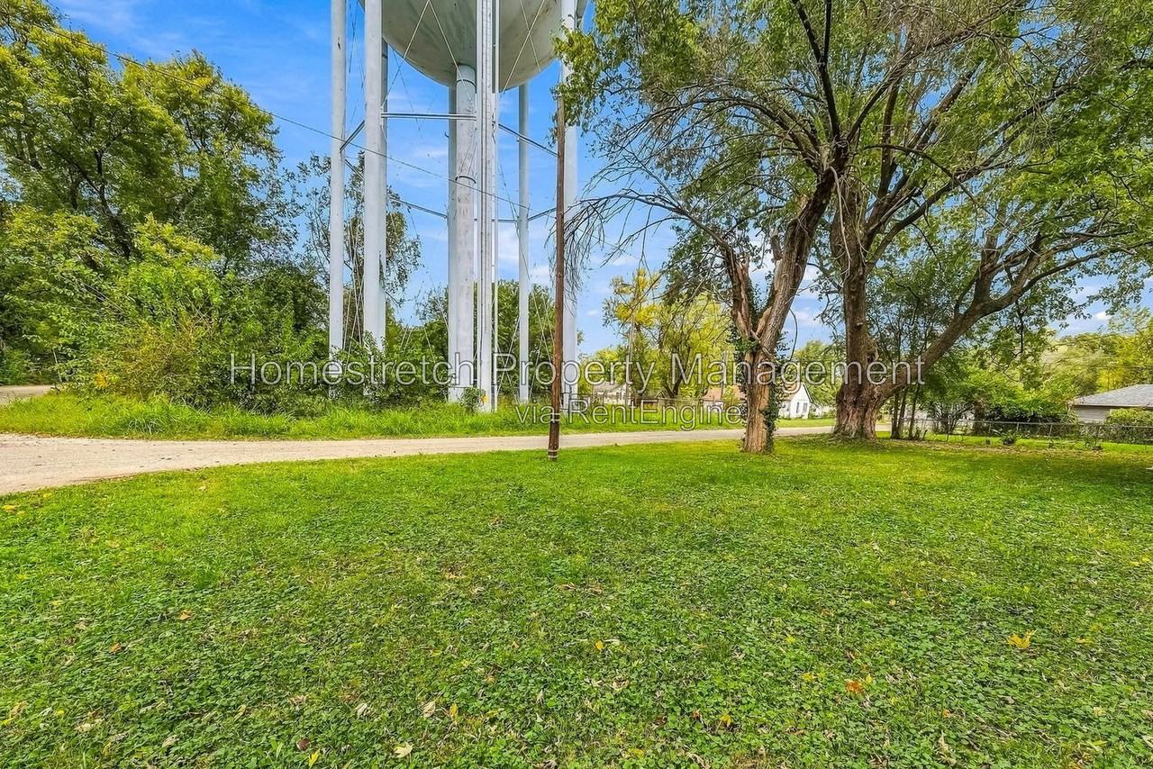 1729 Mullens Ave - Photo 7 of 44